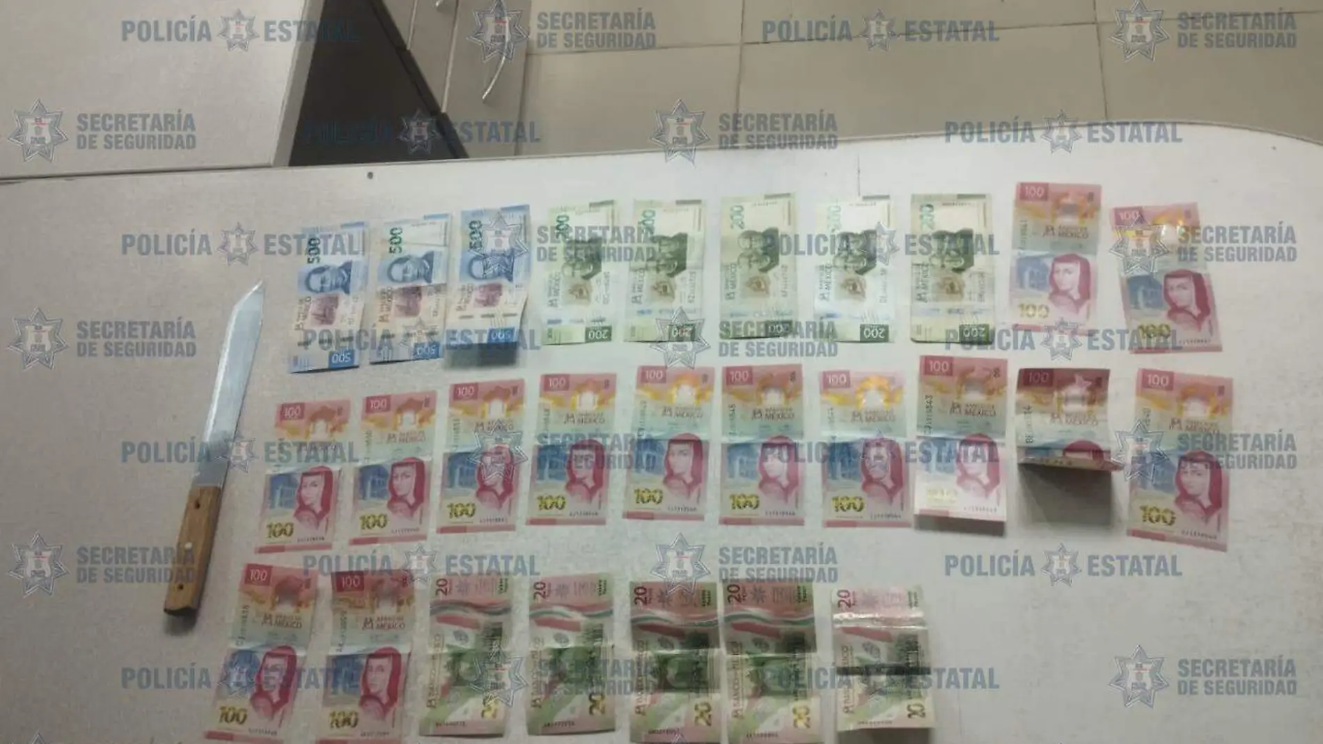 Arma y dinero asegura por una extorsión 